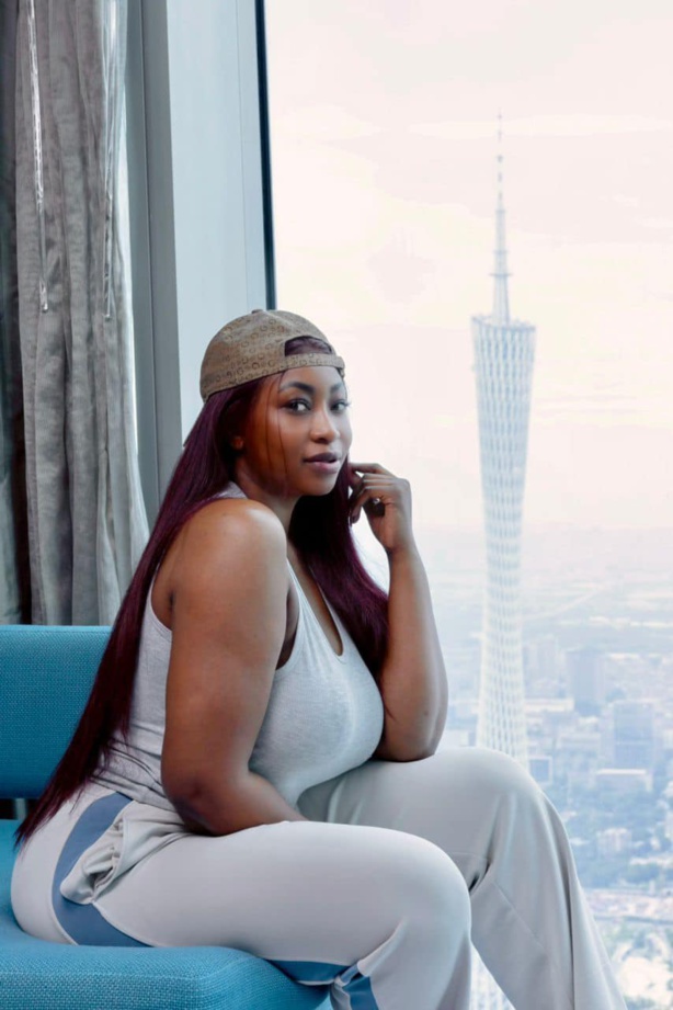 L'actrice Ivoirienne Kadhy Touré en Chine L'actrice Ivoirienne Kadhy Touré en Chine