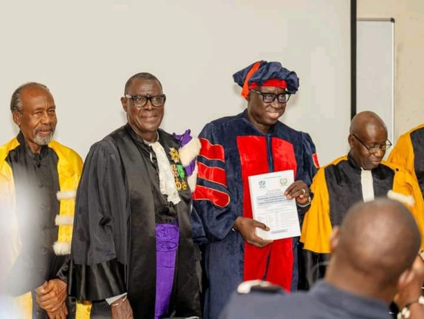 UCAD : Le Général Jean Baptiste Tine soutient brillamment sa thèse de doctorat en gouvernance sécuritaire UCAD : Le Général Jean Baptiste Tine soutient brillamment sa thèse de doctorat en gouvernance sécuritaire