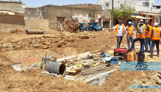 Touba : Le canal récemment construit écroulé par la pluie Touba : Le canal récemment construit écroulé par la pluie