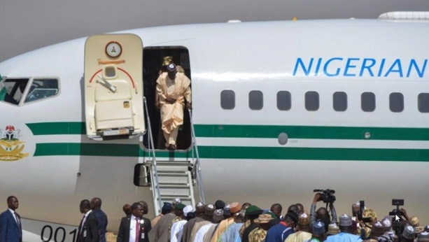 Nigeria: le coût du nouvel avion présidentiel crée la polémique en pleine crise économique Nigeria: le coût du nouvel avion présidentiel crée la polémique en pleine crise économique