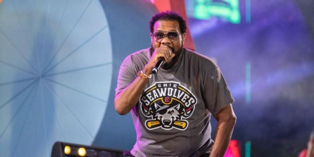Tragédie sur scène : Le rappeur Fatman scoop s'éteint à 53 Ans Tragédie sur scène : Le rappeur Fatman scoop s'éteint à 53 Ans