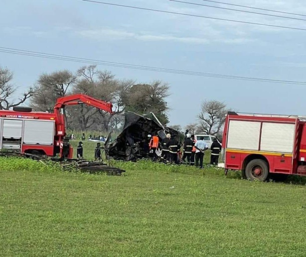 Accident de bus près de Diourbel : 16 morts après une collision Accident de bus près de Diourbel : 16 morts après une collision