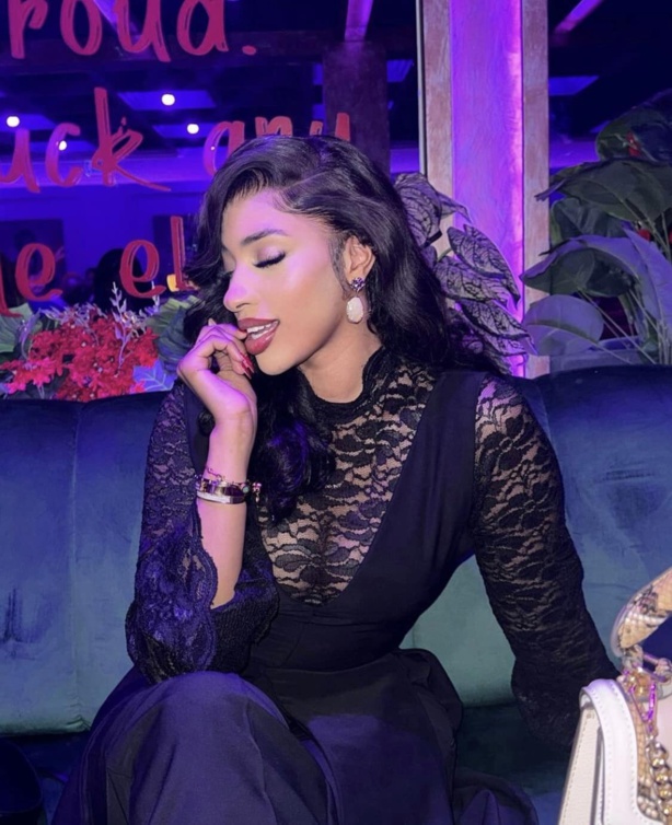 Retour en force : Amy Léa reprend le contrôle de son image avec de nouvelles photos Retour en force : Amy Léa reprend le contrôle de son image avec de nouvelles photos