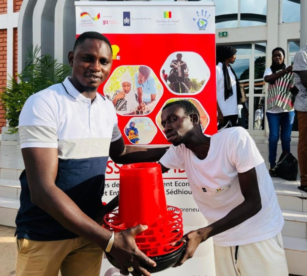 Sédhiou : 36 entrepreneurs soutenus par le projet "REUSSIR SON IDÉE" avec des équipements et intrants Sédhiou : 36 entrepreneurs soutenus par le projet "REUSSIR SON IDÉE" avec des équipements et intrants