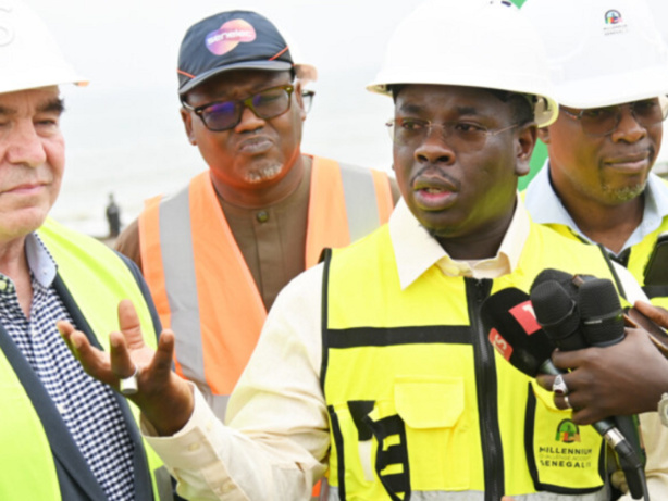 Licenciements au ministère des Mines : le collectif exige justice pour les travailleur Licenciements au ministère des Mines : le collectif exige justice pour les travailleur