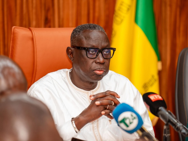 Fleuves Sénégal et Gambie : Le Ministre de l'intérieur annonce des mesures pour aider les sinistrés Fleuves Sénégal et Gambie : Le Ministre de l'intérieur annonce des mesures pour aider les sinistrés