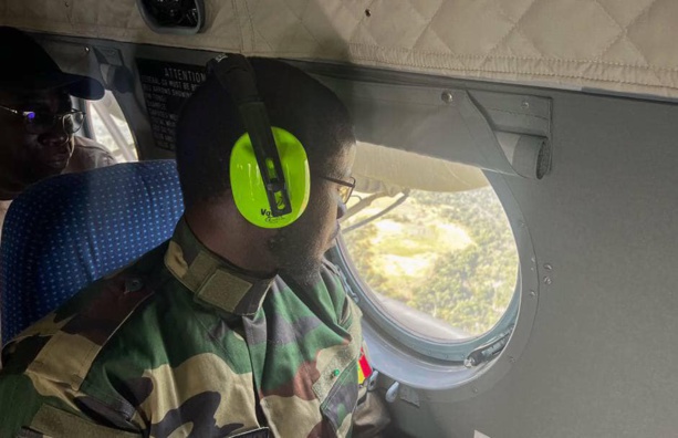 Inondations à Bakel : Le Président survole les zones sinistrées et rencontre les populations Inondations à Bakel : Le Président survole les zones sinistrées et rencontre les populations