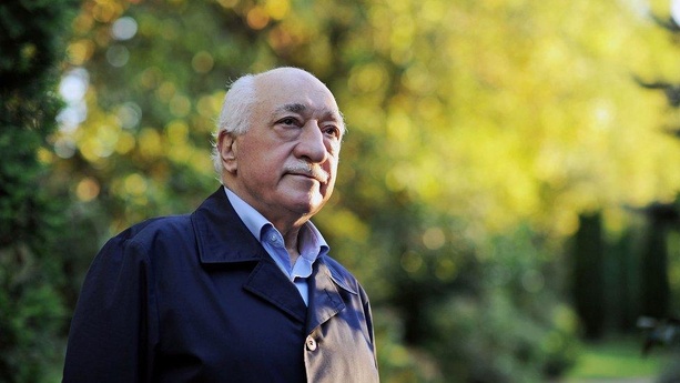 Fethullah Gülen, ennemi juré d'Erdogan, est décédé aux États-Unis, selon les médias turcs Fethullah Gülen, ennemi juré d'Erdogan, est décédé aux États-Unis, selon les médias turcs