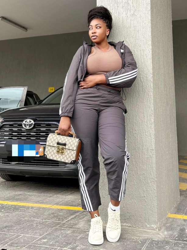 Khadhy Touré : Une icône de la Culture et de l'Entrepreneuriat Khadhy Touré : Une icône de la Culture et de l'Entrepreneuriat