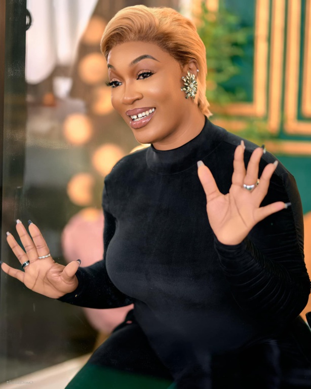 L'Artiste Ivoirienne Josey promet une  L'Artiste Ivoirienne Josey promet une