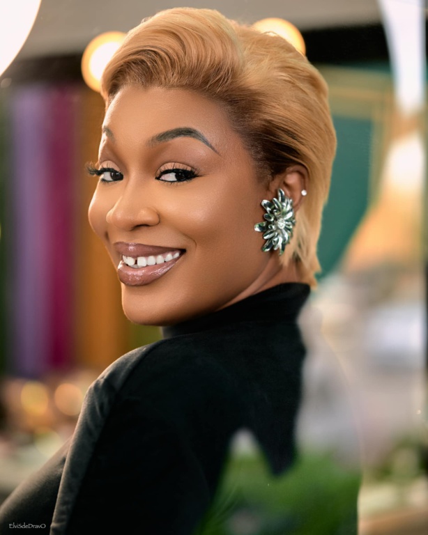 L'Artiste Ivoirienne Josey promet une  L'Artiste Ivoirienne Josey promet une