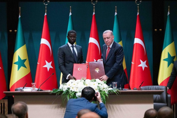 Turquie : Diomaye signe 5 nouveaux accords Turquie : Diomaye signe 5 nouveaux accords