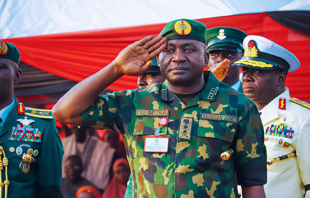 Nigeria : L’armée alerte sur la résurgence du groupe armé « Lakurawa » dans le nord-ouest Nigeria : L’armée alerte sur la résurgence du groupe armé « Lakurawa » dans le nord-ouest