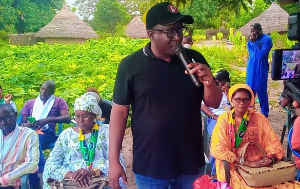 Campagne électorale à Sédhiou : Ayib Daffé au contact des "isolés" Campagne électorale à Sédhiou : Ayib Daffé au contact des "isolés"