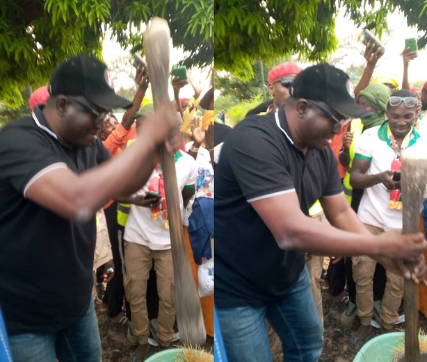 Législatives : Le candidat Ayib Daffé prend le pilon pour sensibiliser aux difficultés des femmes rurales Législatives : Le candidat Ayib Daffé prend le pilon pour sensibiliser aux difficultés des femmes rurales