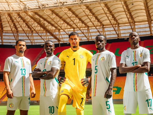 CAN 2025 : La FSF présente les maillots officiels des Lions du Sénégal CAN 2025 : La FSF présente les maillots officiels des Lions du Sénégal