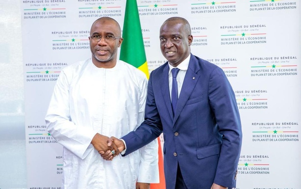 Un nom de l’honneur de Mamadou Moustapha Ba, mon binôme de l’avenue carde (Par Doudou KA) Un nom de l’honneur de Mamadou Moustapha Ba, mon binôme de l’avenue carde (Par Doudou KA)