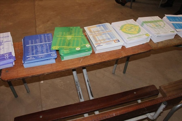 Législatives : les bulletins de PASTEF en manque à Colobane Législatives : les bulletins de PASTEF en manque à Colobane