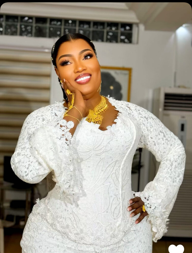 Bijoux Ngoné : 5è mariage pour l’animatrice de 2STV Bijoux Ngoné : 5è mariage pour l’animatrice de 2STV