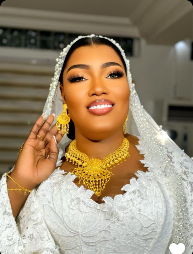 Bijoux Ngoné : 5è mariage pour l’animatrice de 2STV Bijoux Ngoné : 5è mariage pour l’animatrice de 2STV