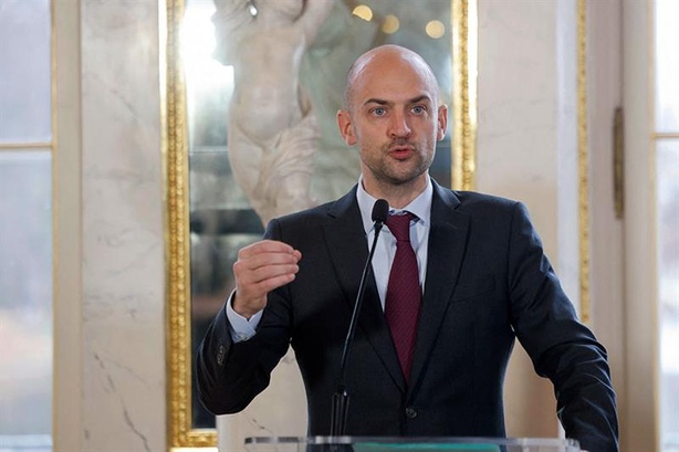 Jean-Noël Barrot : « Rien ne peut justifier le massacre de Thiaroye »