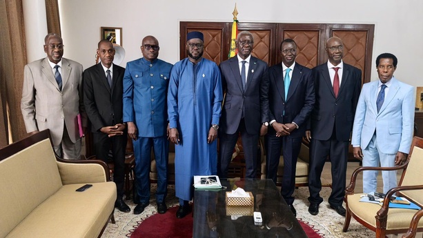 Sénégal : El Malick Ndiaye prend officiellement les rênes de l’Assemblée nationale Sénégal : El Malick Ndiaye prend officiellement les rênes de l’Assemblée nationale