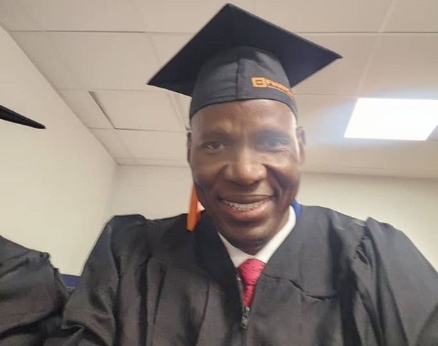 Thèse professionnelle : Mansour Ndiaye décroche un MBA en finance islamique et dédie sa thèse aux exploitations familiales sénégalaises Thèse professionnelle : Mansour Ndiaye décroche un MBA en finance islamique et dédie sa thèse aux exploitations familiales sénégalaises