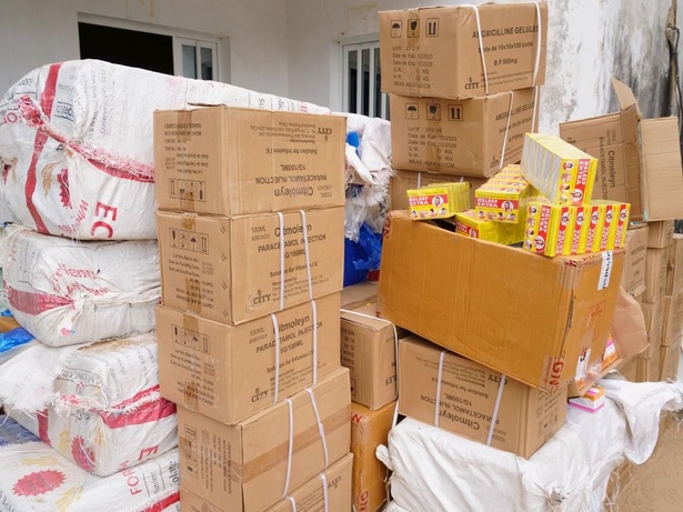 1,33 milliard FCFA de produits prohibés saisis en 2024 : le bilan impressionnant des Douanes sénégalaises 1,33 milliard FCFA de produits prohibés saisis en 2024 : le bilan impressionnant des Douanes sénégalaises