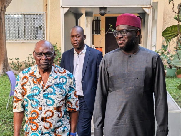 Sénégal, le nouveau président de l’Assemblée nationale, El Malick NDIAYE, rencontre ses prédécesseurs Sénégal, le nouveau président de l’Assemblée nationale, El Malick NDIAYE, rencontre ses prédécesseurs
