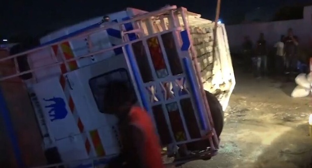 Touba : 14 blessés dans un accident impliquant un « Ndiaga-Ndiaye » Touba : 14 blessés dans un accident impliquant un « Ndiaga-Ndiaye »