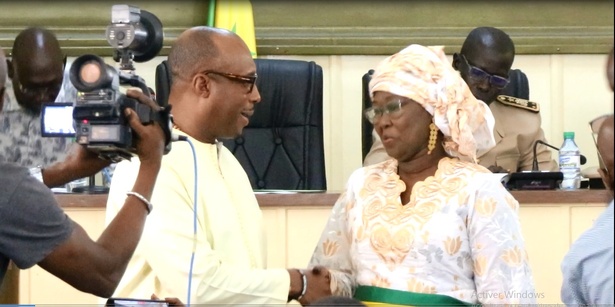 Ngoné Mbengue remplace Barthélémy Dias à la tête de la ville de Dakar Ngoné Mbengue remplace Barthélémy Dias à la tête de la ville de Dakar