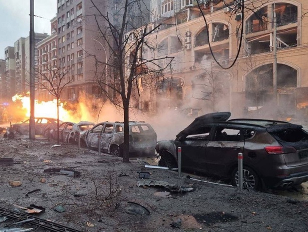 Frappe Russe sur Kiev : Moscou répond à l'Ukraine après l'assassinat du Général Kirillov Frappe Russe sur Kiev : Moscou répond à l'Ukraine après l'assassinat du Général Kirillov