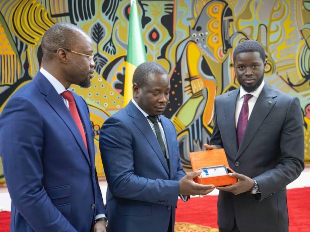 Scandale autour de l'exploitation du zircon au Sénégal : Des bénéfices colossaux pour Eramet, des miettes pour l’État Scandale autour de l'exploitation du zircon au Sénégal : Des bénéfices colossaux pour Eramet, des miettes pour l’État