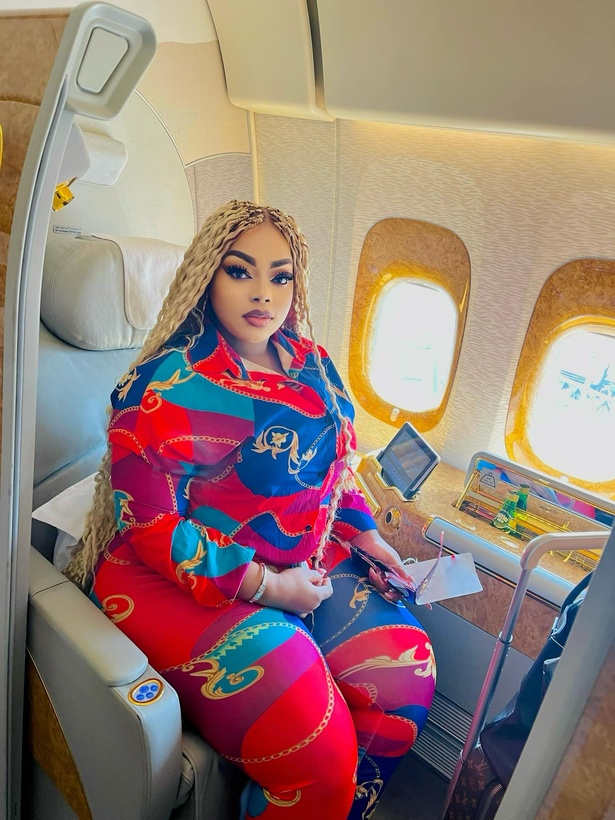 Eudoxie Yao : Une vie de leçons, d’épreuves et de succès financier Eudoxie Yao : Une vie de leçons, d’épreuves et de succès financier