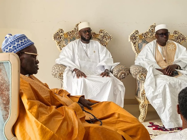 Paix et cohésion nationale : El Malick Ndiaye rencontre les autorités religieuses de Ndiassane Paix et cohésion nationale : El Malick Ndiaye rencontre les autorités religieuses de Ndiassane