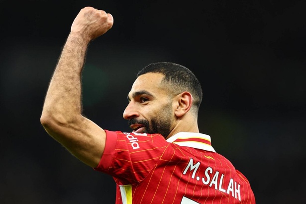 Al-Hilal ou PSG ? Salah face à des offres colossales Al-Hilal ou PSG ? Salah face à des offres colossales