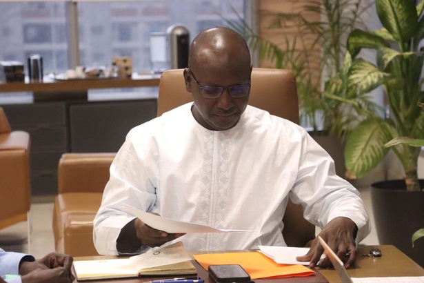 Factures d’eau impayées : Cheikh Tidiane DIEYE démenti par un ancien ministre Factures d’eau impayées : Cheikh Tidiane DIEYE démenti par un ancien ministre