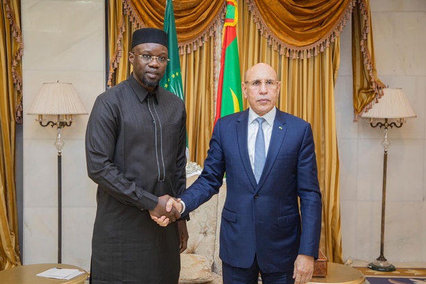 Visite officielle en Mauritanie : Ousmane Sonko rencontre Mohamed Ould Cheikh El Ghazouani Visite officielle en Mauritanie : Ousmane Sonko rencontre Mohamed Ould Cheikh El Ghazouani