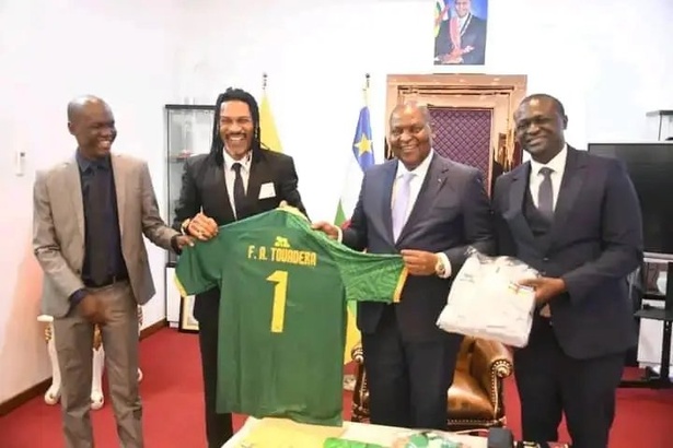 Football centrafricain : Tensions autour de la nomination de Rigobert Song Football centrafricain : Tensions autour de la nomination de Rigobert Song