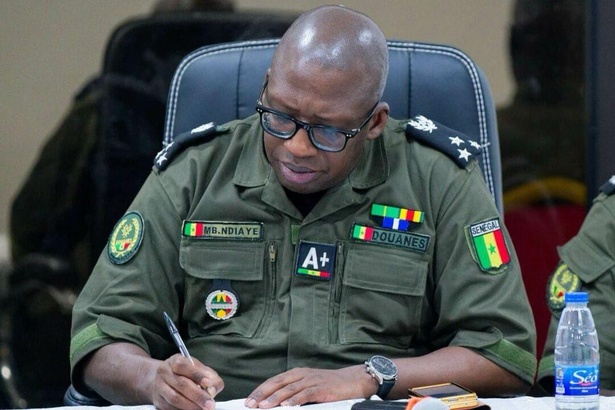 Direction des Douanes : Mbaye Ndiaye relevé de ses fonctions Direction des Douanes : Mbaye Ndiaye relevé de ses fonctions