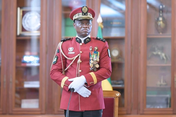 Gabon : Oligui Nguema remanie son gouvernement Gabon : Oligui Nguema remanie son gouvernement