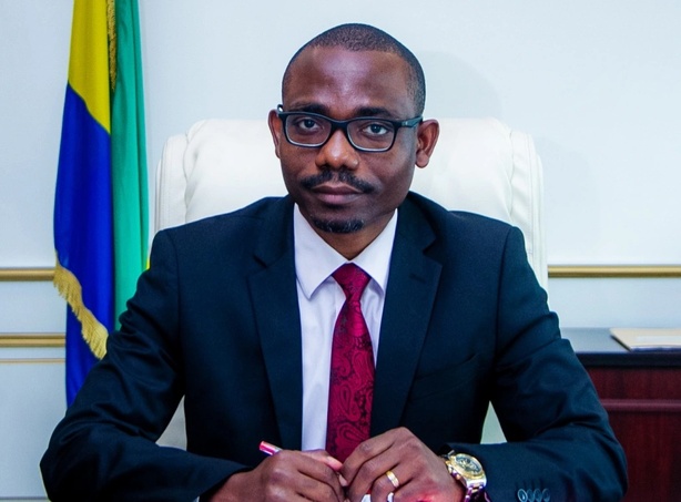 Remaniement ministériel au Gabon : Mays Mouissi écarté après des échecs financiers Remaniement ministériel au Gabon : Mays Mouissi écarté après des échecs financiers