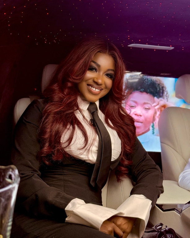 Mia Guissé invite ses fans pour un débrief de 2024 et ses ambitions pour 2025 Mia Guissé invite ses fans pour un débrief de 2024 et ses ambitions pour 2025