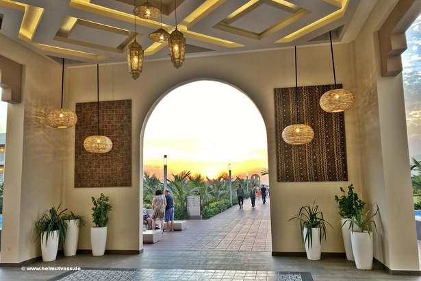 Braquage spectaculaire à l’hôtel Riu Baobab : un butin de 12 millions FCFA emporté Braquage spectaculaire à l’hôtel Riu Baobab : un butin de 12 millions FCFA emporté