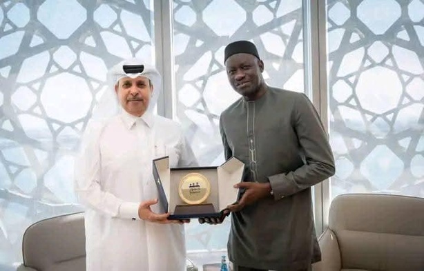 Le Ministre Abass Fall décroche 1 000 opportunités d'emploi pour les Sénégalais au Qatar Le Ministre Abass Fall décroche 1 000 opportunités d'emploi pour les Sénégalais au Qatar