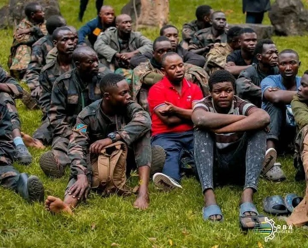 Face aux forces rwandaises, des soldats congolais capitulent (vidéo)