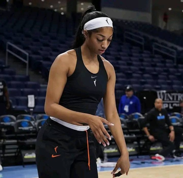 Angel Reese : Des records, une blessure et un retour très attendu Angel Reese : Des records, une blessure et un retour très attendu