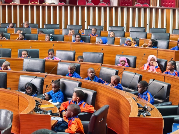 Assemblée nationale : Quand le Président, El Malick Ndiaye motive les leaders de demain Assemblée nationale : Quand le Président, El Malick Ndiaye motive les leaders de demain