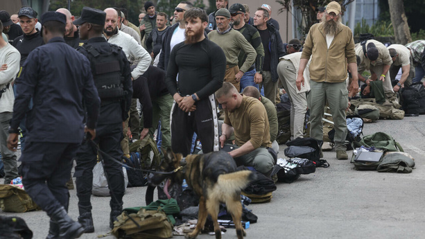 RDC : la débâcle des mercenaires de Tshisekedi face à l’avancée du M23 à Goma...plus de 288 se sont rendus RDC : la débâcle des mercenaires de Tshisekedi face à l’avancée du M23 à Goma...plus de 288 se sont rendus