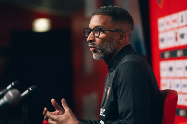 Habib Beye nouvel entraîneur du Stade Rennais : « Mon objectif est de révéler le talent de mes joueurs » Habib Beye nouvel entraîneur du Stade Rennais : « Mon objectif est de révéler le talent de mes joueurs »